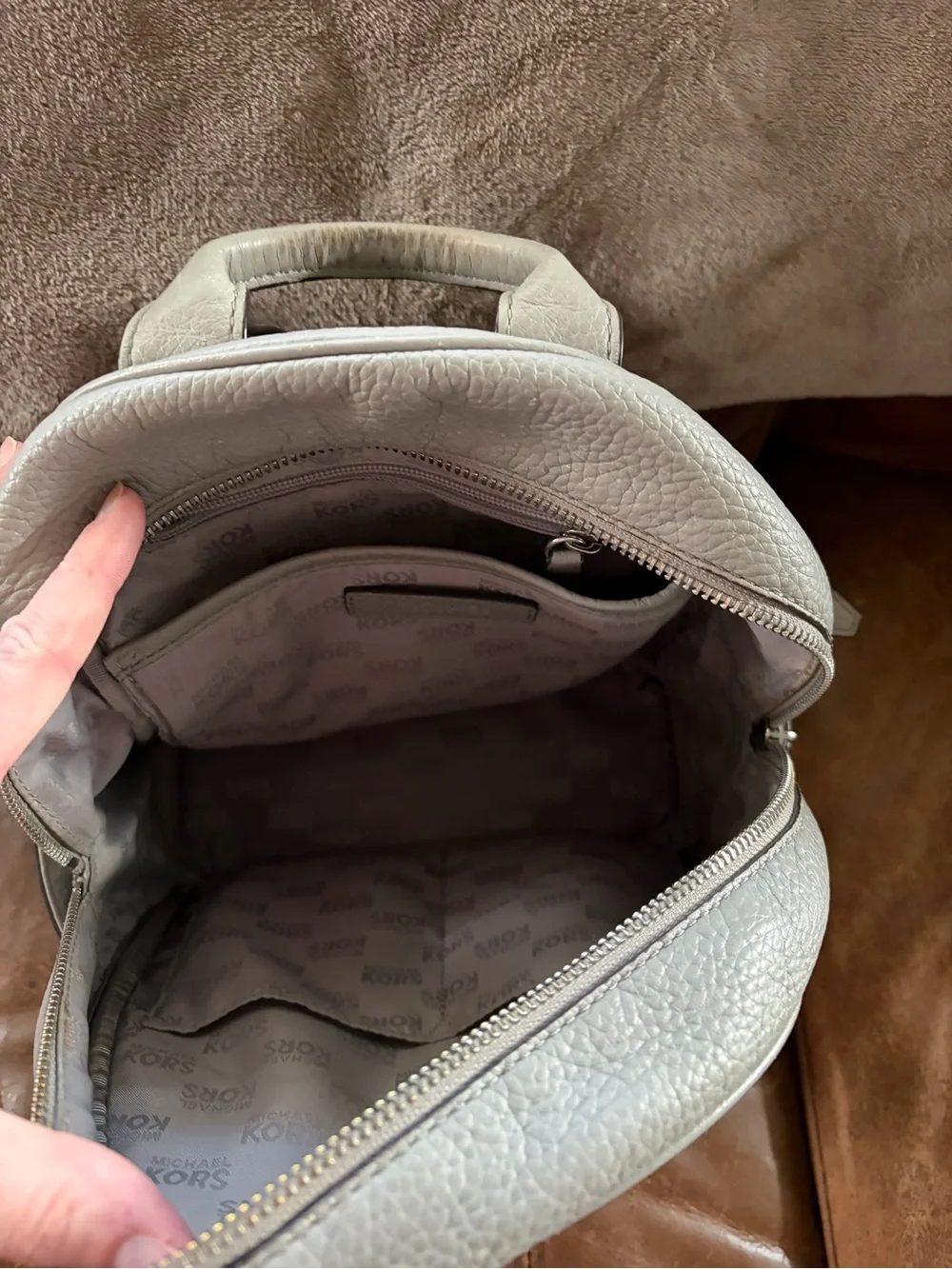 Michael Kors compact pebbled